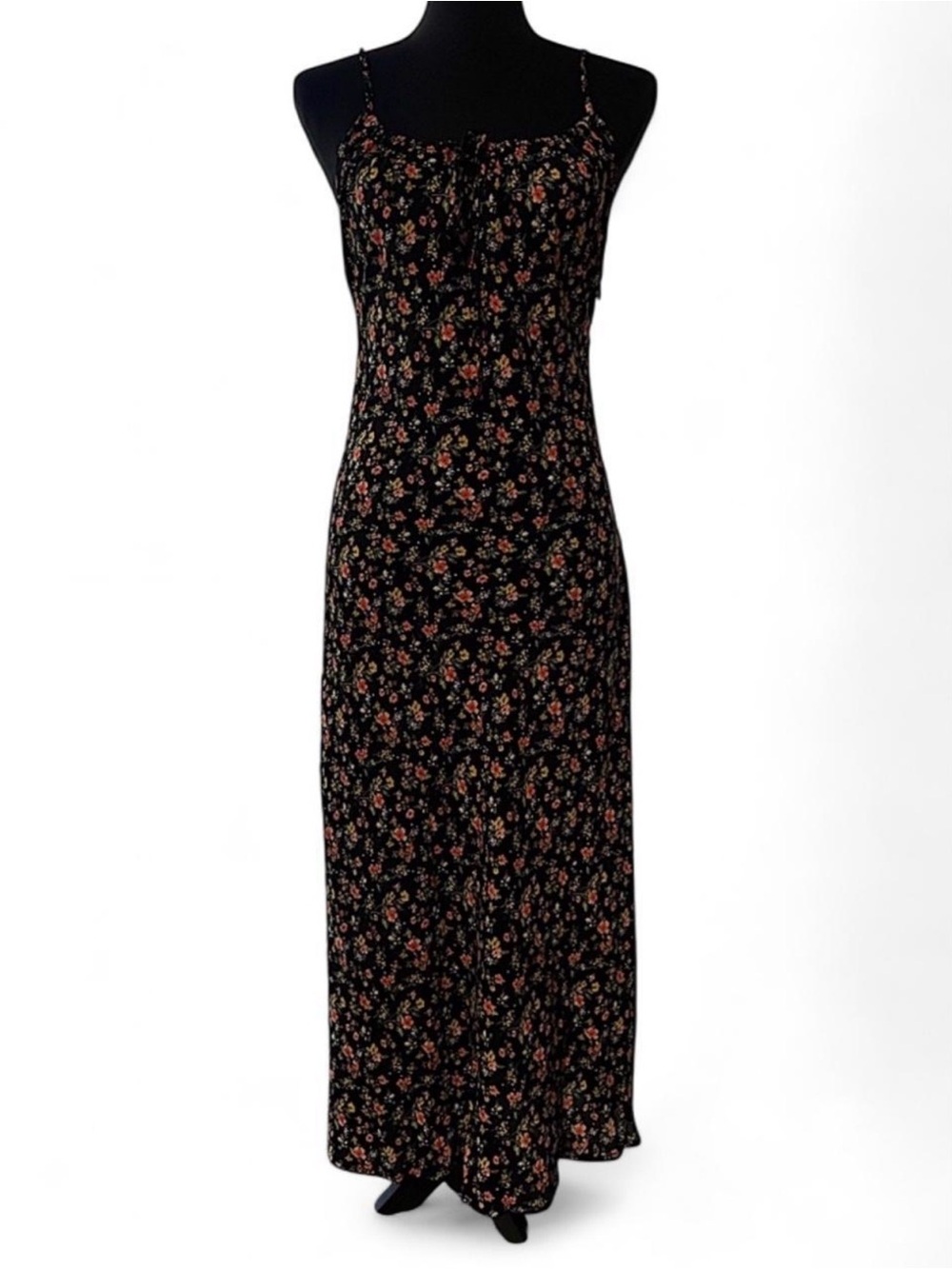 Forever 21 Black Floral Spaghetti-Strap Maxi Dress
